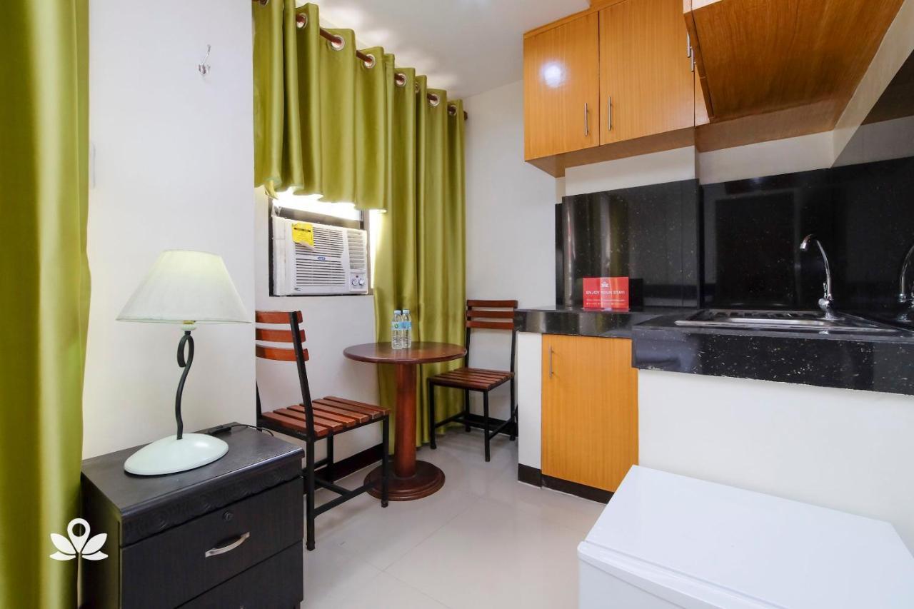 Zen Rooms Time Travellers Makati Makati City Exteriör bild